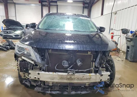 2017 Nissan Pathfinder S z USA, uszkodzony, nr VIN 5N1DR2MM5HC684971